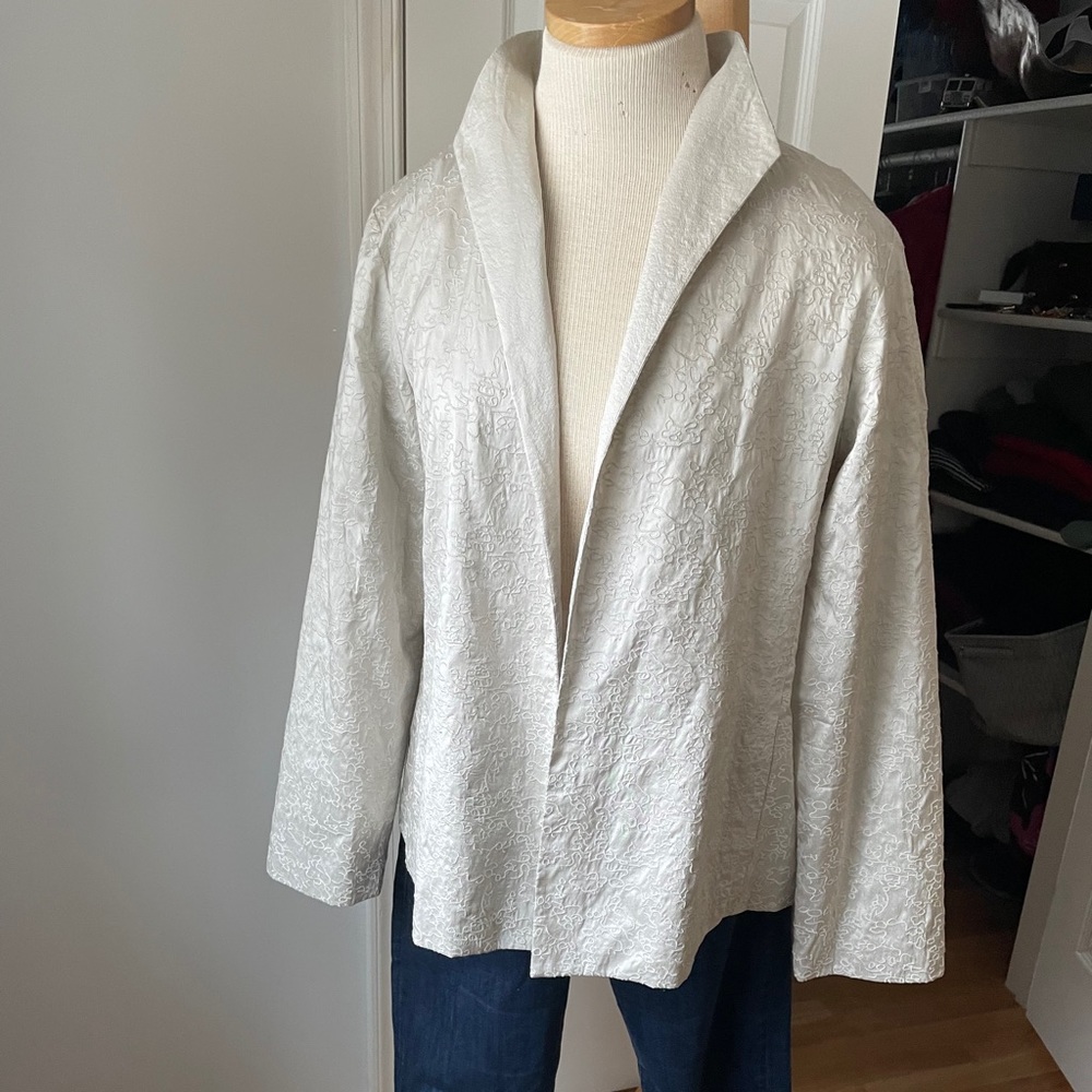 Open Front, silk jacket/blazer. Stone/off white